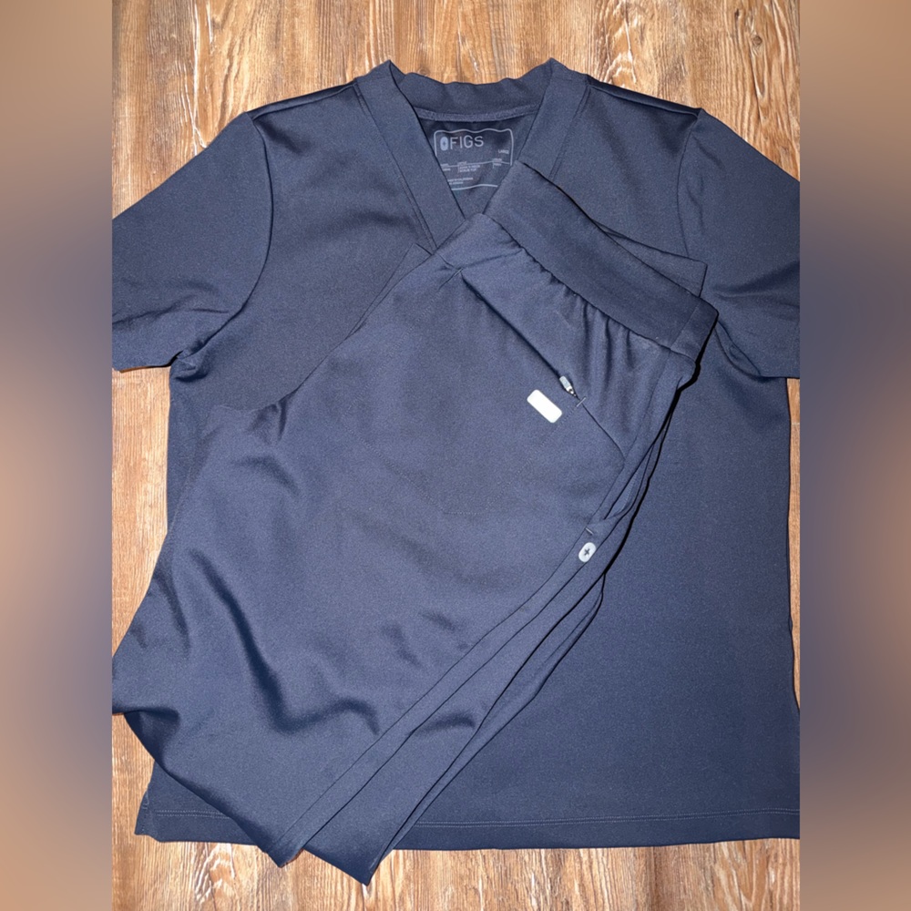 Figs Dark Navy FormX scrub set L/LP